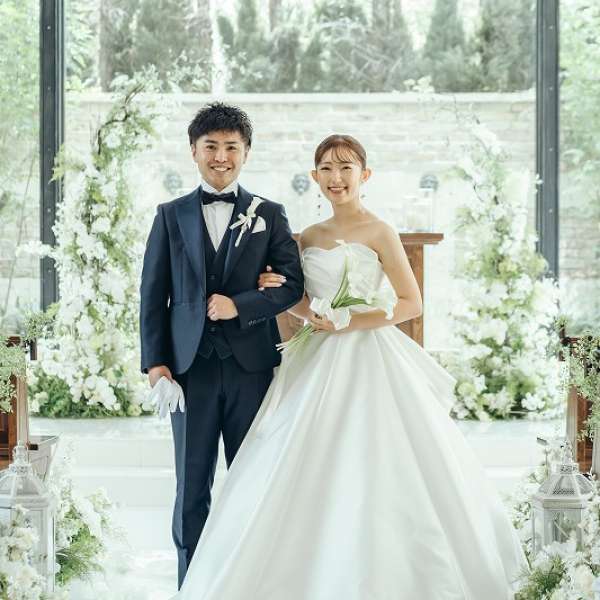 挙式前の少し緊張した面持ちの新郎新婦様